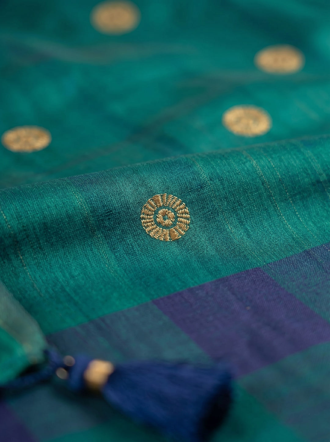 RAMA GREEN SOFT SILK BLEND SAREE WITH MIRROR WORK BUTTI & STYLISH TASSELS | CHANDERI SILK PARTY WEAR SAREE WITH UNSTITCHED BLOUSE PIECE