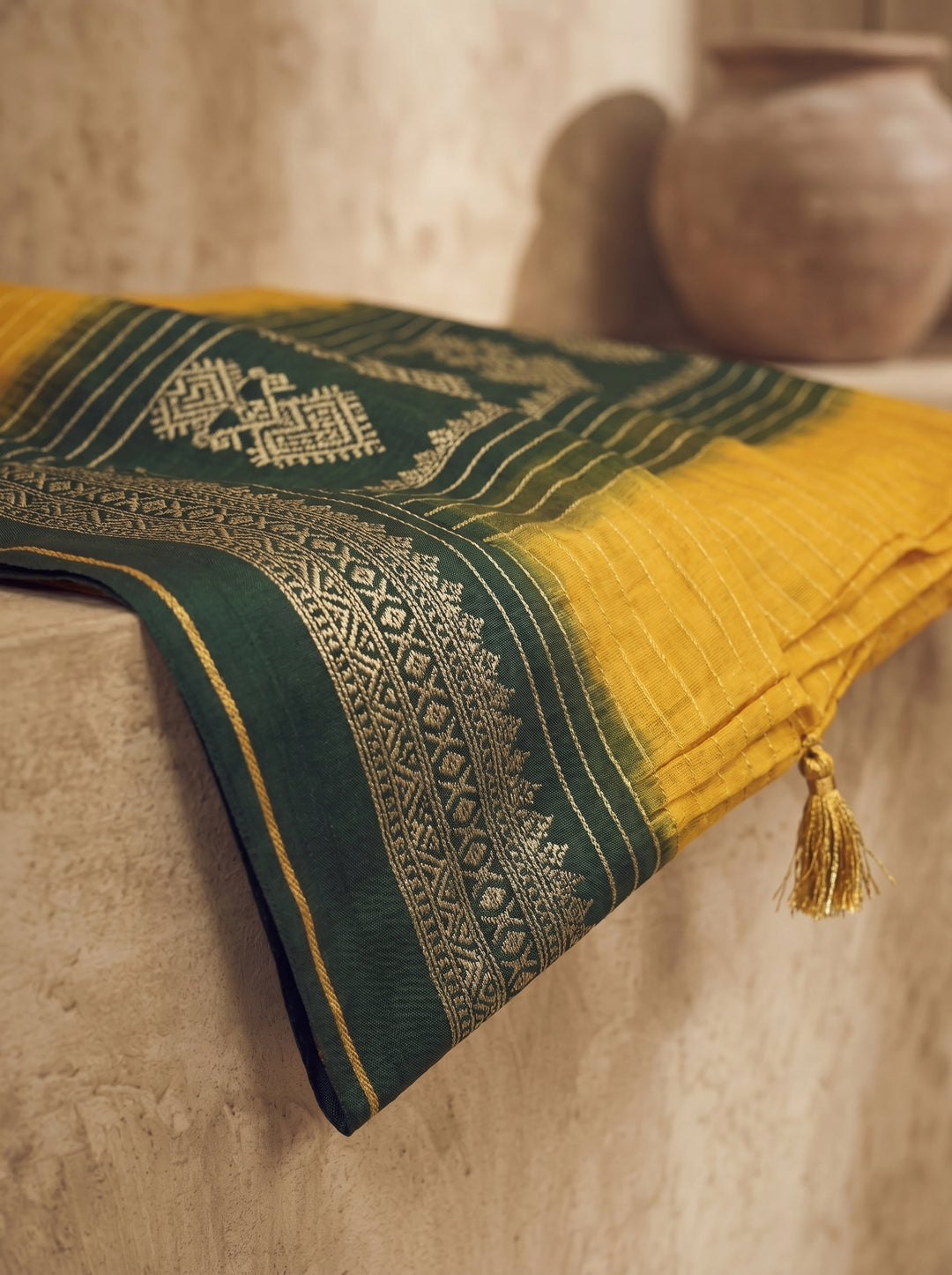 YELLOW SOFT SILK JACQUARD WOVEN SAREE WITH DARK GREEN ZARI BORDER | GOLD ZARI LEHERIYA PATTERN FESTIVE SAREE WITH UNSTITCHED BLOUSE PIECE