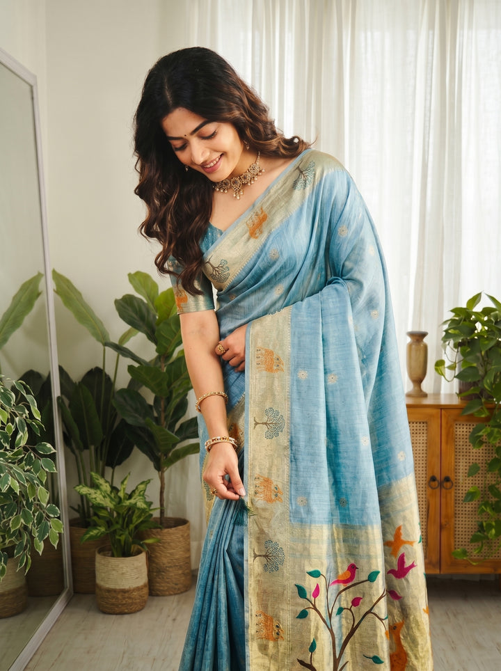 SKY BLUE SOFT COTTON SILK JACQUARD SAREE WITH ZARI BORDER | NATURE-INSPIRED DEER & BIRD MOTIFS DESIGNER SAREE WITH UNSTITCHED BLOUSE PIECE