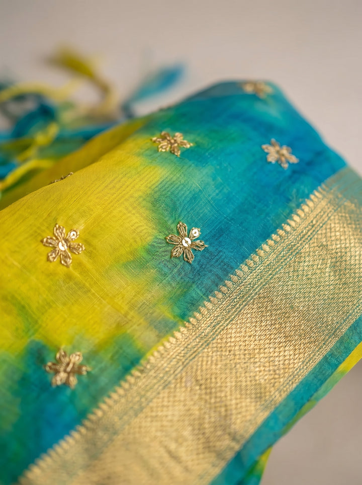 PREMIUM LIGHTWEIGHT GEORGETTE LEHERIYA SAREE WITH GOLDEN BUTTI & ZARI WOVEN BORDER - BLUE & YELLOW