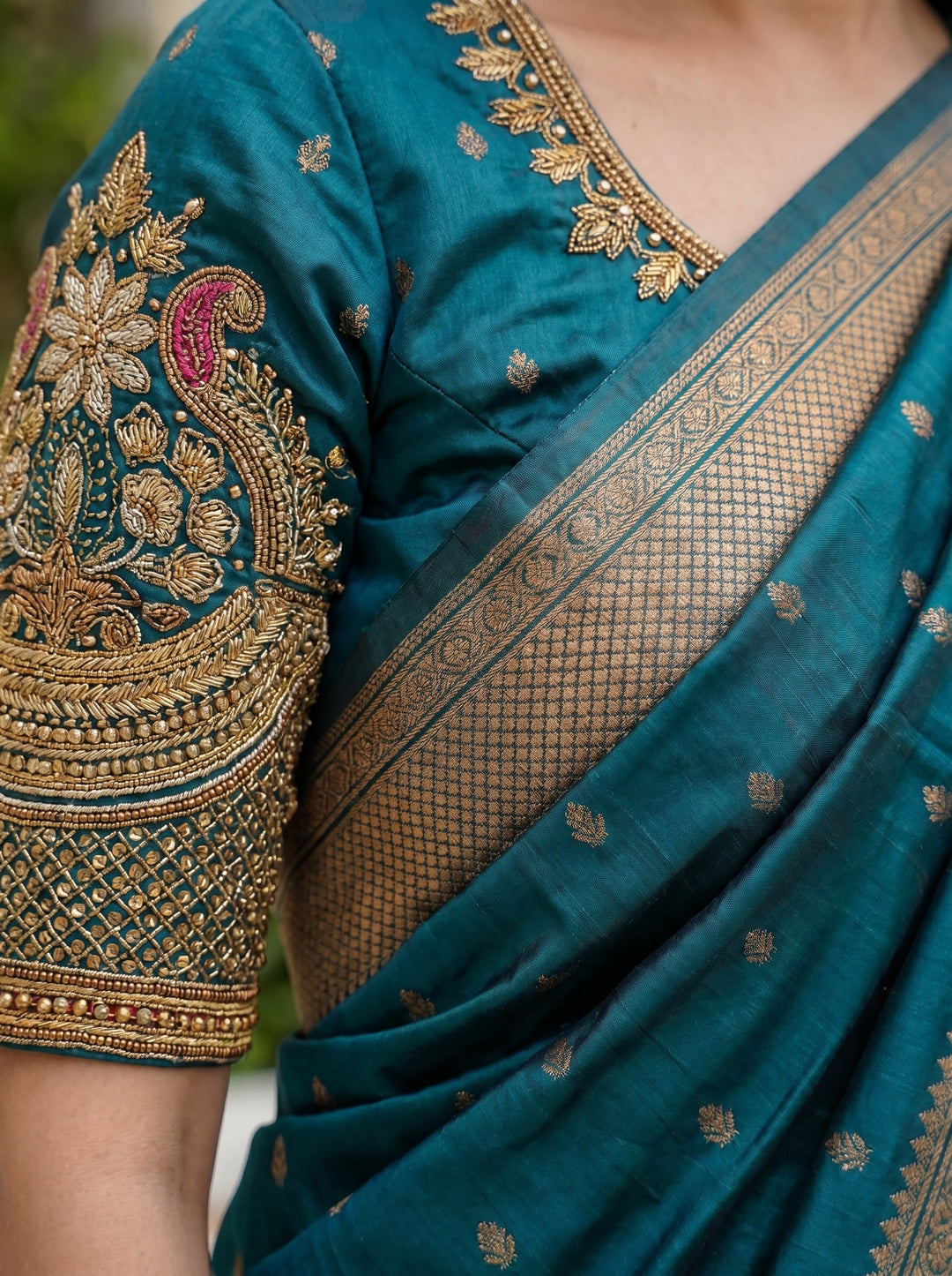 Kalanjali Paithani Muktai