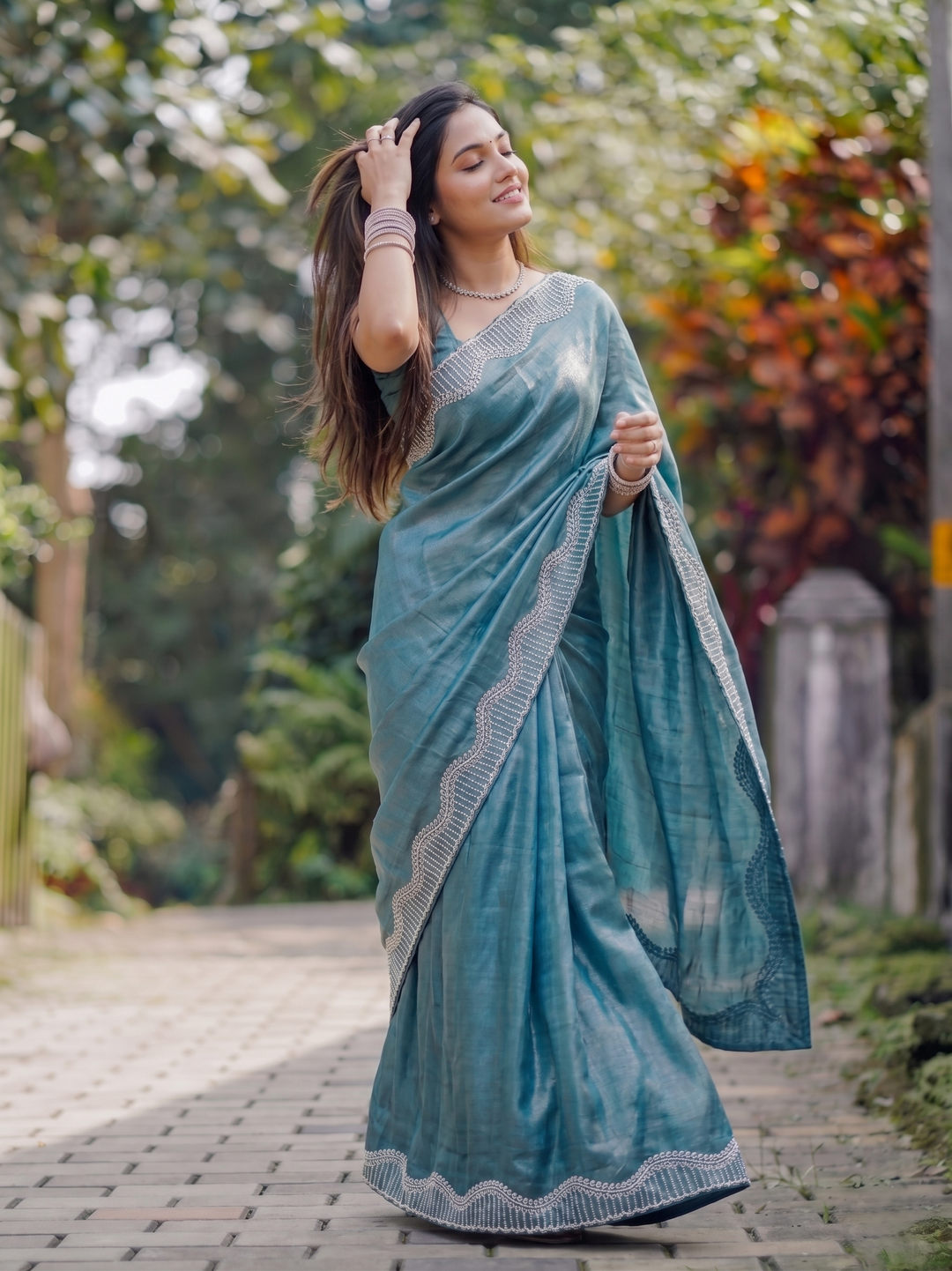 Ocean Teal Shimmer Silk Saree with Designer Scallop Border