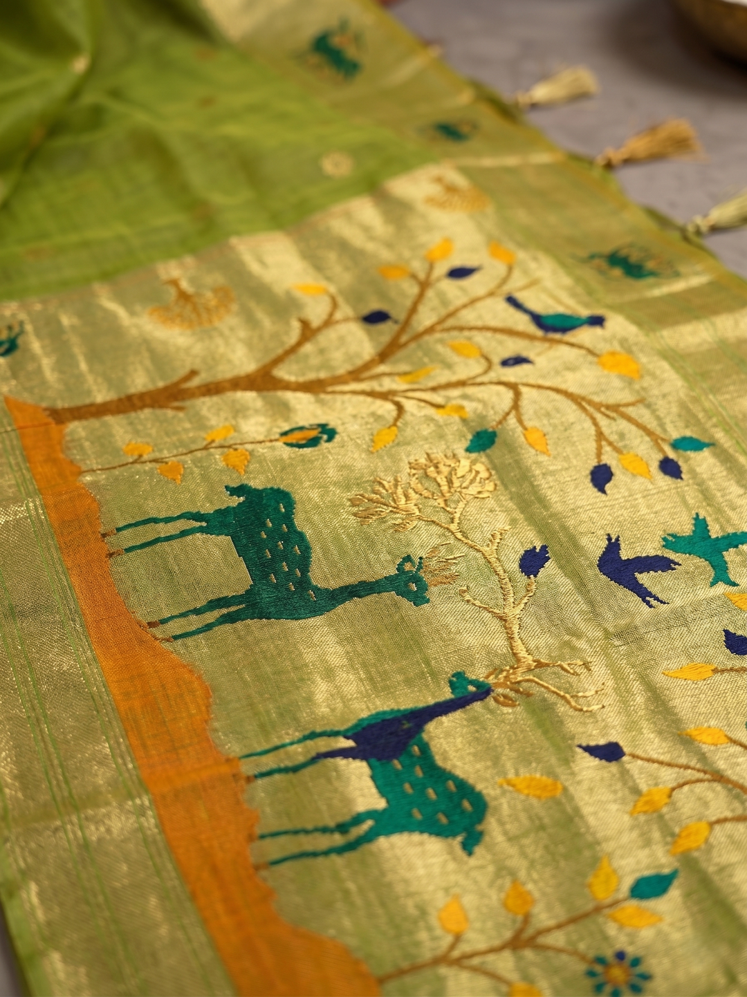 MEHENDI GREEN SOFT COTTON SILK JACQUARD SAREE WITH GOLDEN ZARI BORDER | DEER & TREE MOTIF DESIGNER SAREE WITH UNSTITCHED BLOUSE PIECE