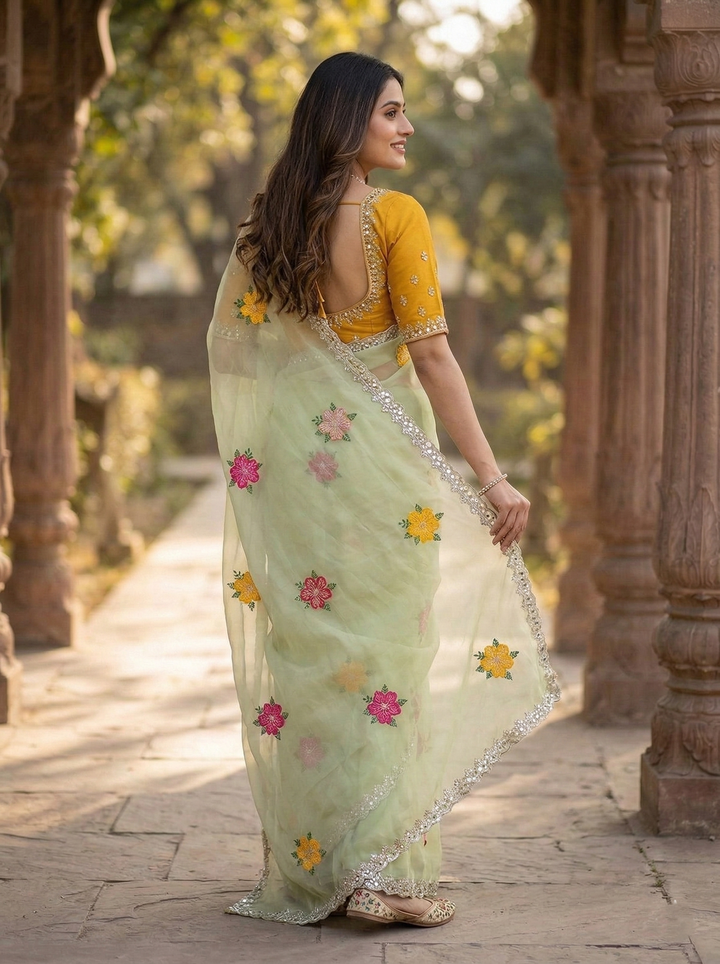 INSTA VIRAL SAREE 8010
